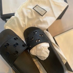 Gucci slides men 10